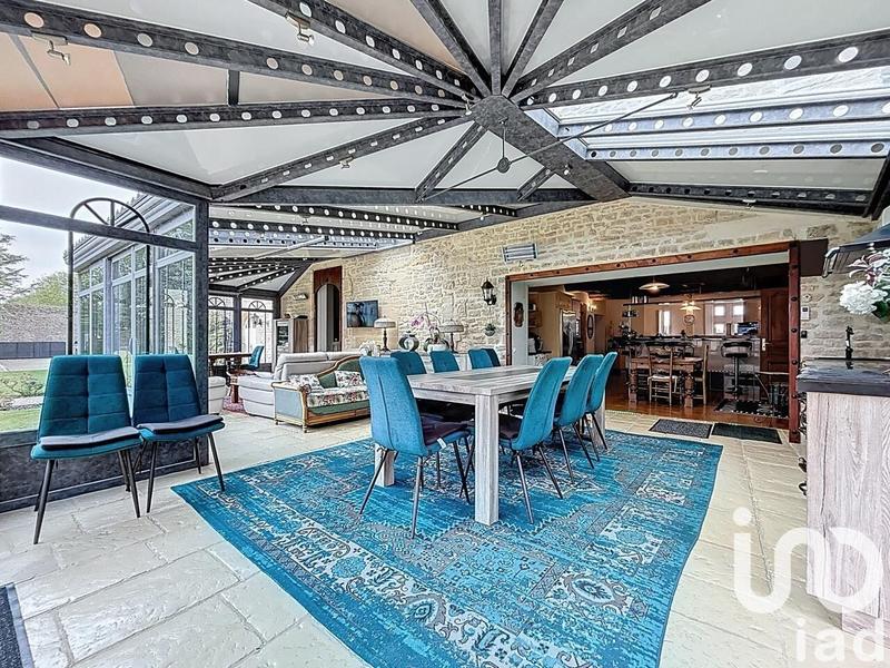 Maison - 640 m² - 14 pièces