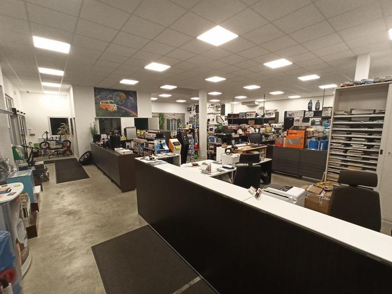 Local commercial - 1 460 m²