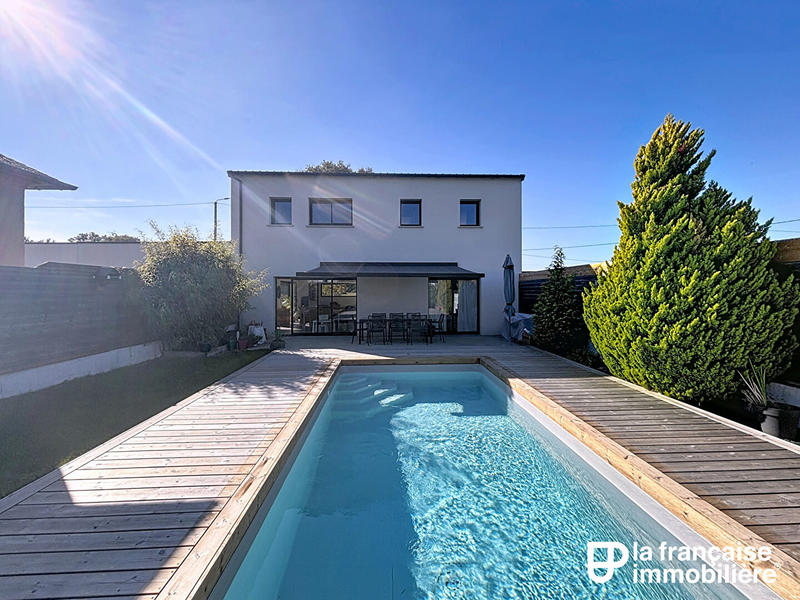 Maison - 185 m² - 6 pièces