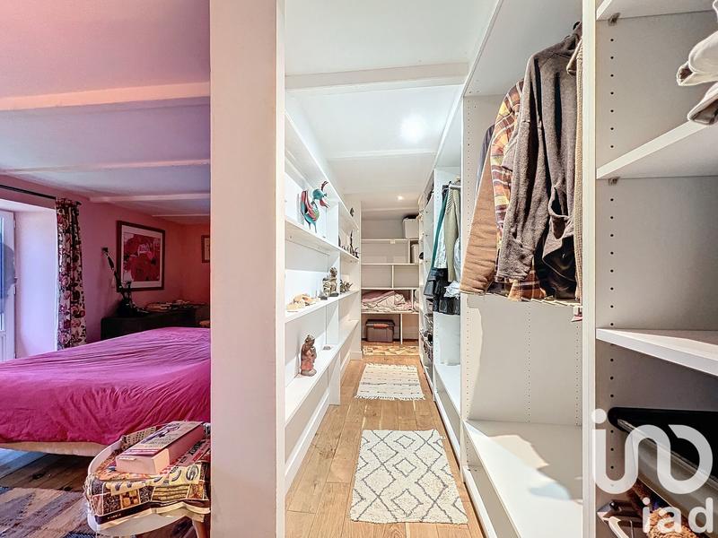 Maison - 230 m² - 9 pièces