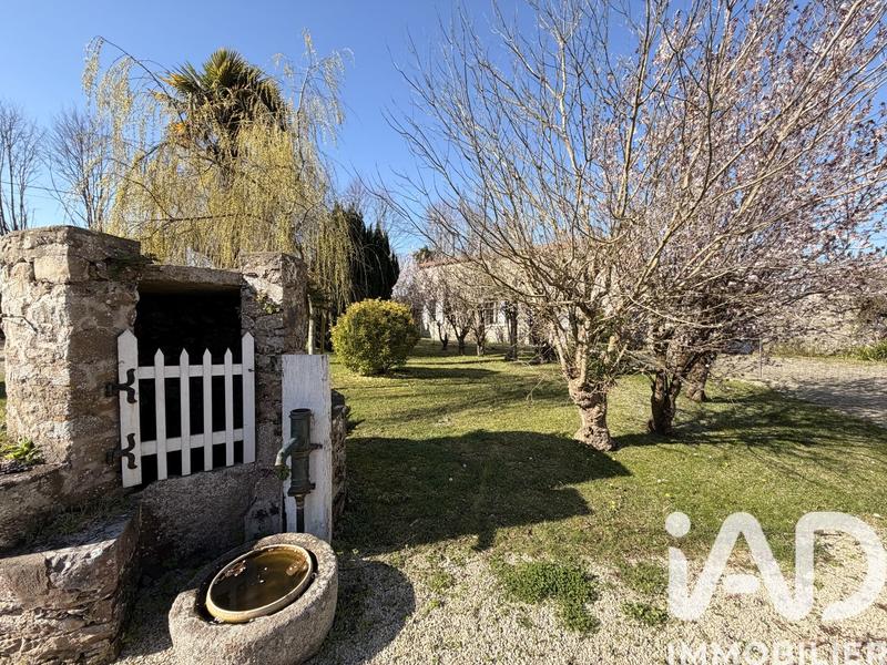 Maison - 260 m² - 11 pièces