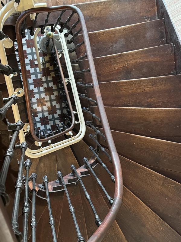 Maison ancienne - 300 m² - 11 pièces