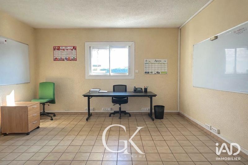 Local commercial - 9 839 m²