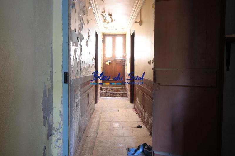 Maison traditionnelle - 300 m² - 6 pièces