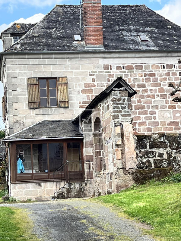 Maison - 110 m² - 6 pièces