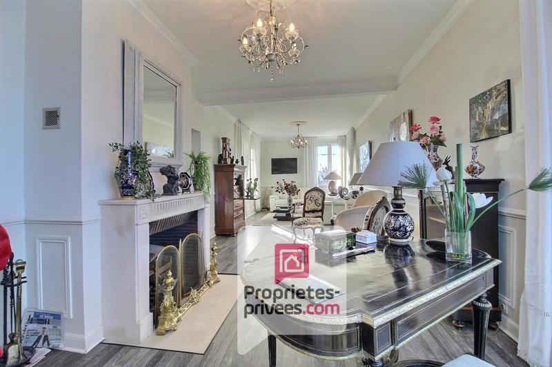 Maison - 166 m² - 7 pièces