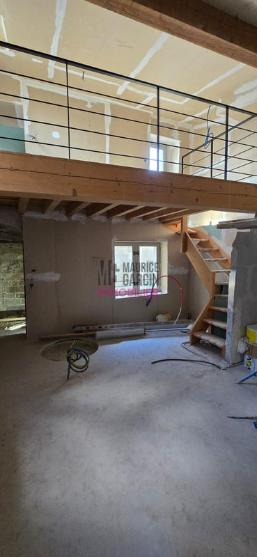 Maison - 200 m² - 6 pièces