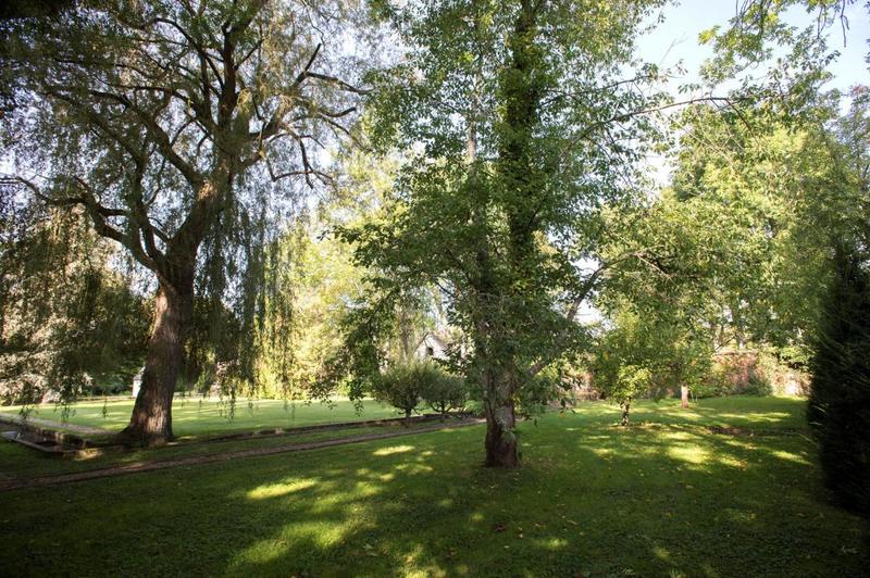 Propriété - 277 m² - 12 pièces