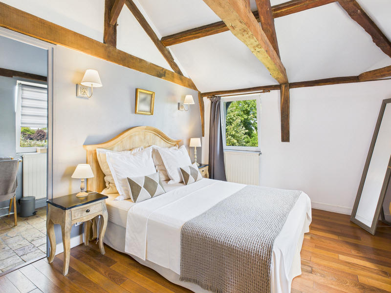 Maison - 230 m² - 7 pièces