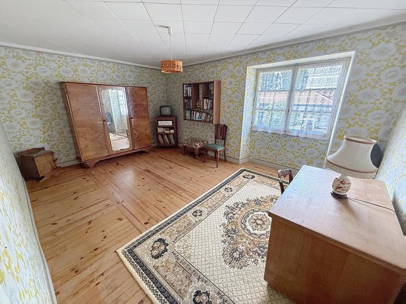 Maison - 185 m² - 7 pièces