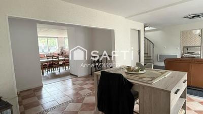 Maison - 191 m² - 7 pièces