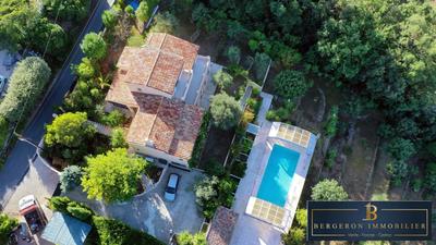 Maison - 185 m² - 5 pièces