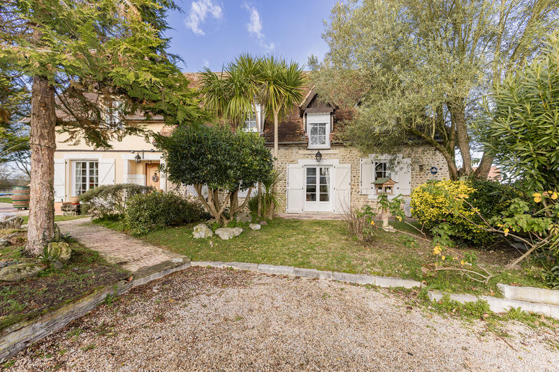 Propriété - 188 m² - 5 pièces