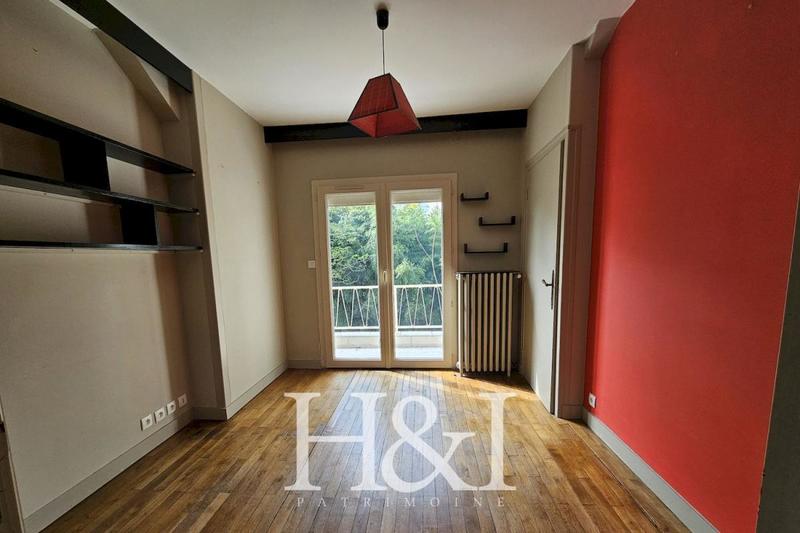 Propriété - 180 m² - 7 pièces