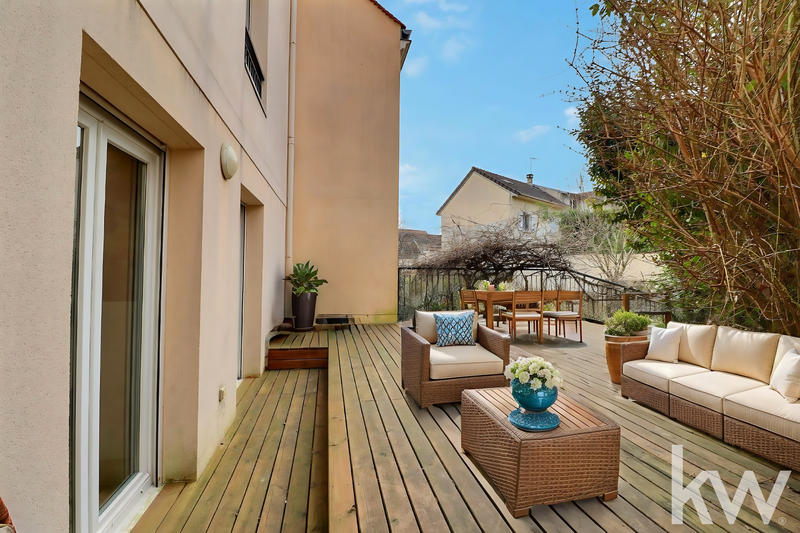 Appartement - 96 m² - 5 pièces