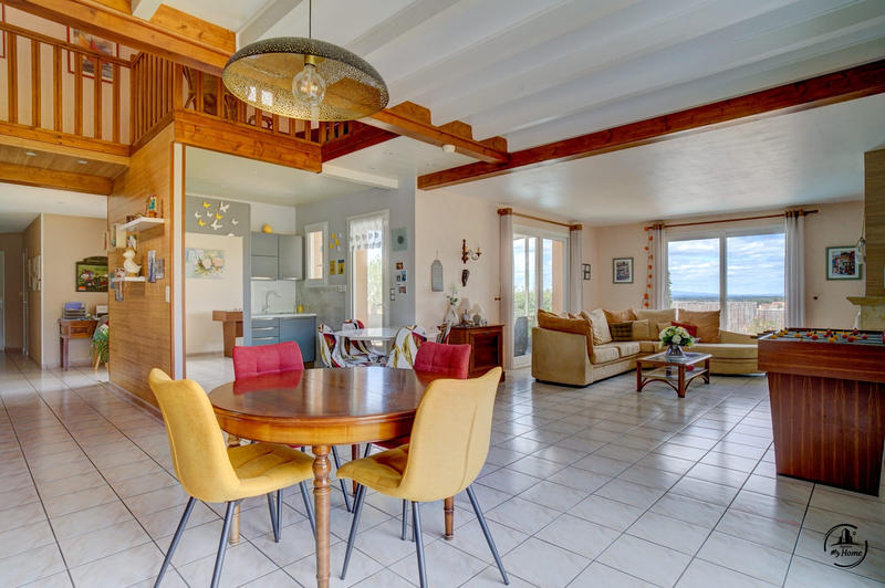 Maison - 130 m² - 6 pièces