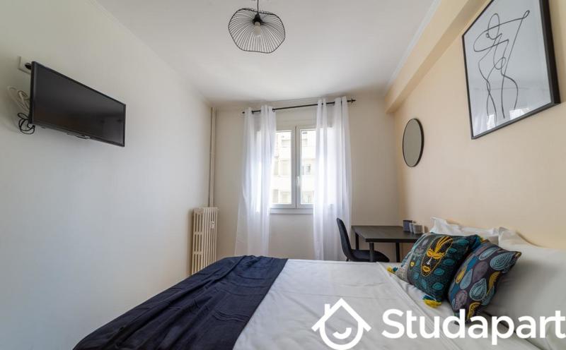 Chambre - 14 m² - 1 pièce