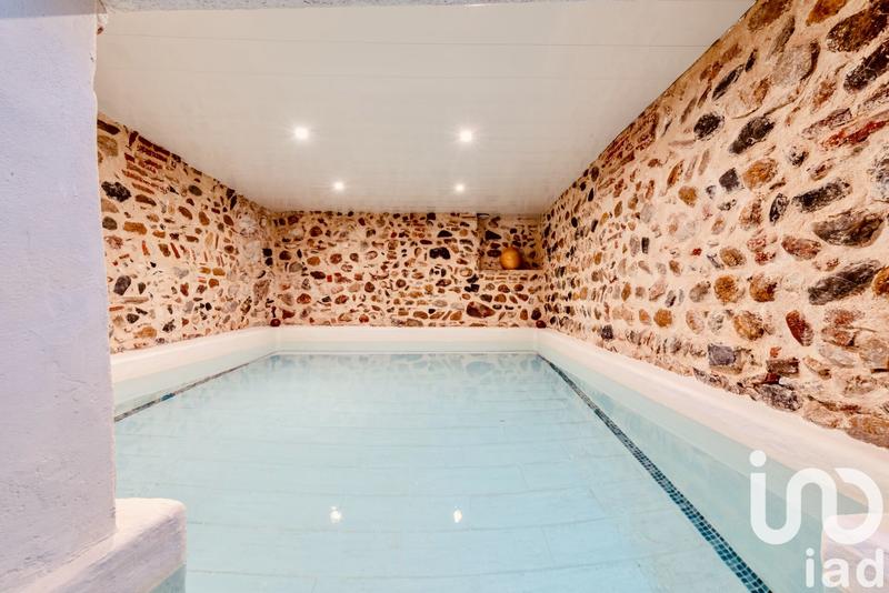 Maison - 366 m² - 26 pièces