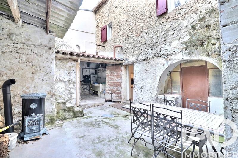 Maison de village - 85 m² - 4 pièces