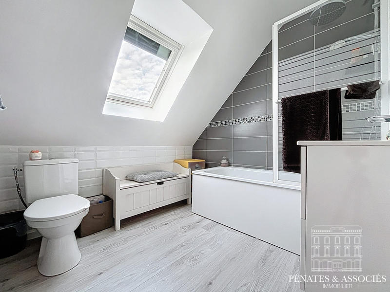 Maison - 150 m² - 6 pièces