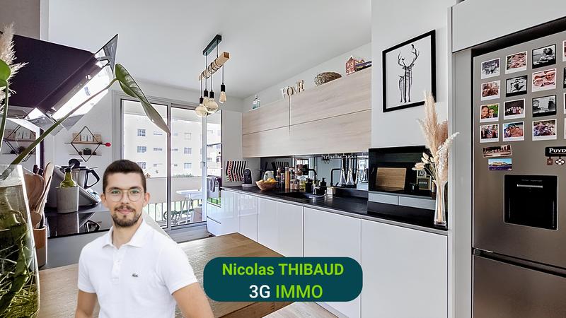 Appartement - 90 m² - 5 pièces