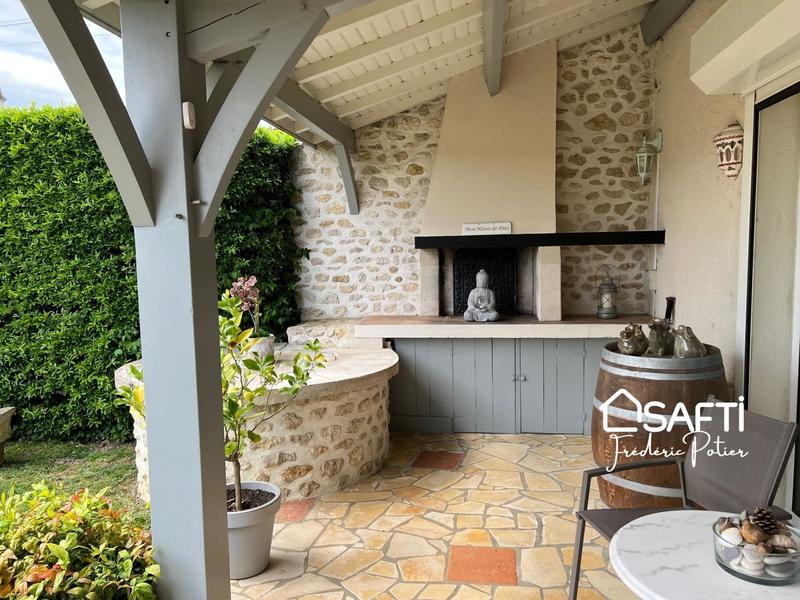 Maison - 275 m² - 9 pièces