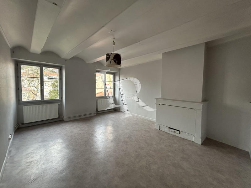 Appartement - 85 m² - 3 pièces