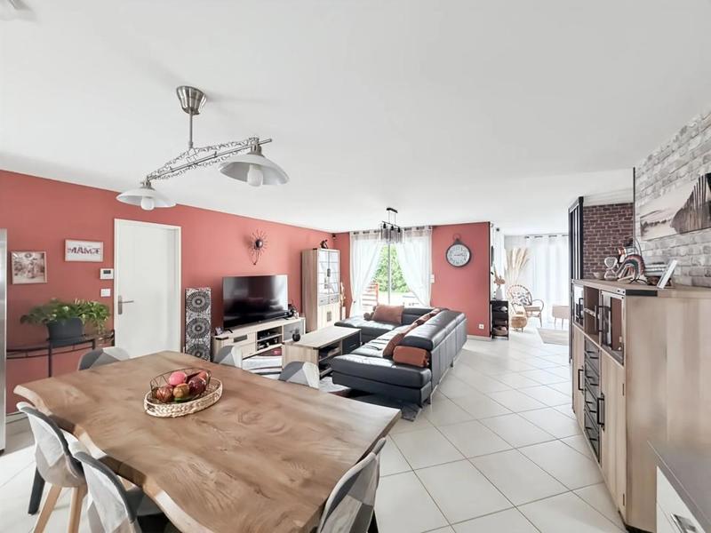 Maison - 123 m² - 6 pièces
