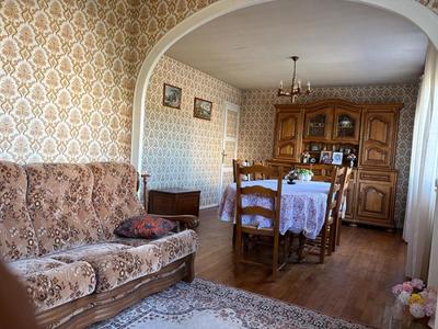 Maison - 73 m² - 5 pièces