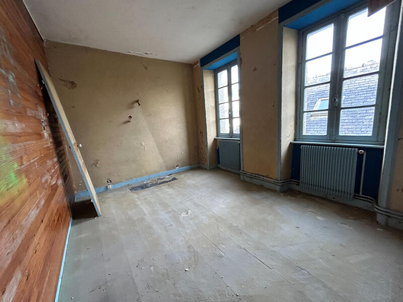 Maison - 257 m² - 7 pièces