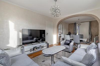 Maison - 137 m² - 6 pièces