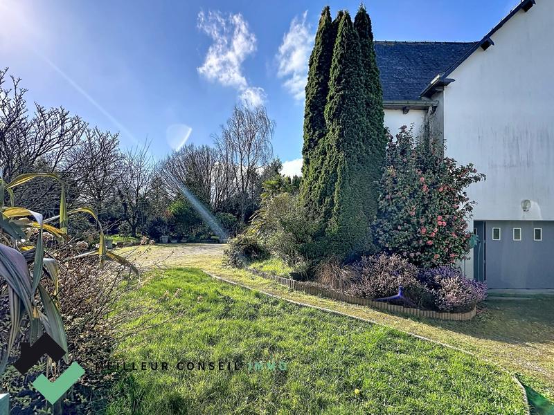 Maison traditionnelle - 188 m² - 7 pièces