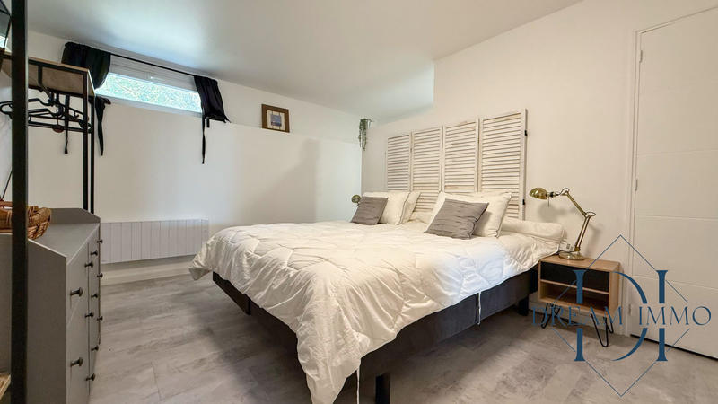 Maison - 271 m² - 9 pièces