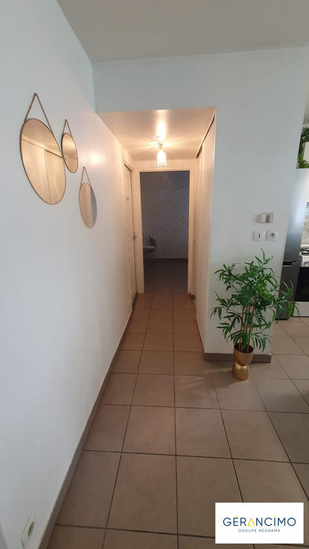 Appartement - 77 m² - 3 pièces