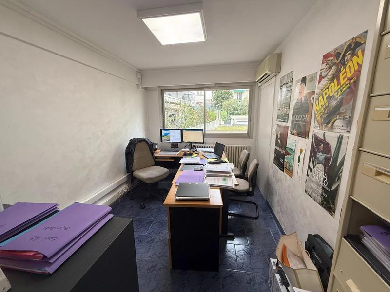 Appartement - 155 m² - 10 pièces