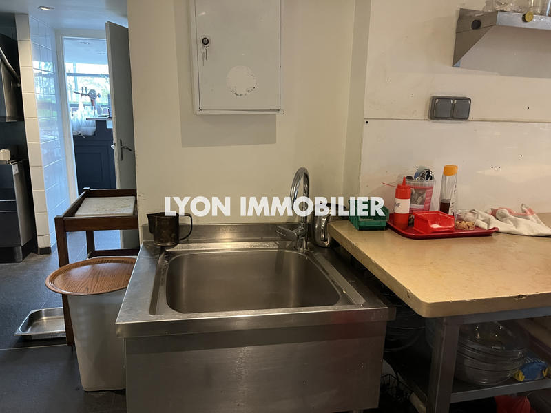 Fonds de commerce - Local commercial - 170 m²