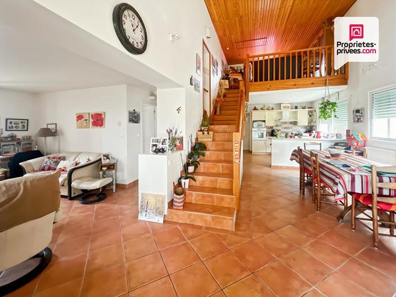 Maison - 372 m² - 11 pièces