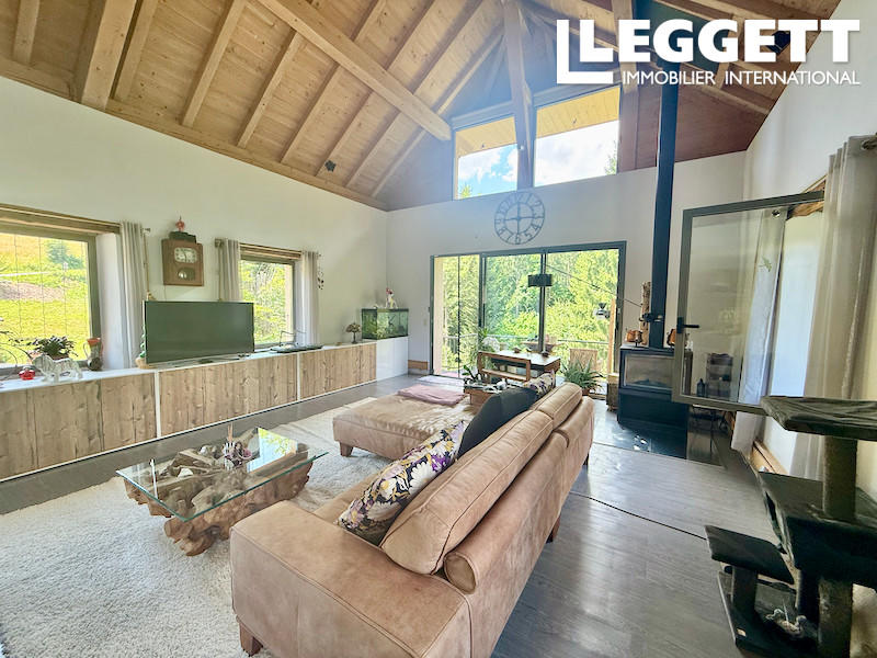 Moulin - 390 m² - 9 pièces