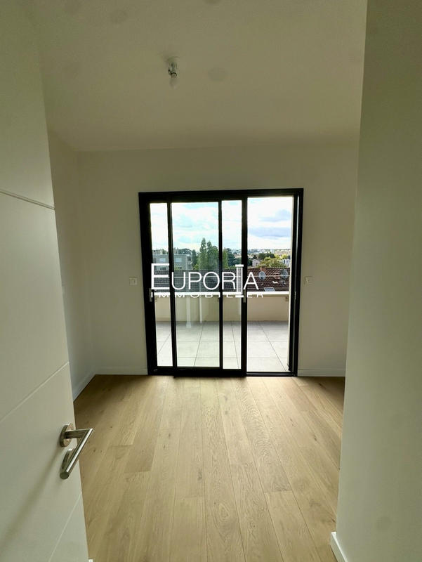 Appartement - 127 m² - 4 pièces