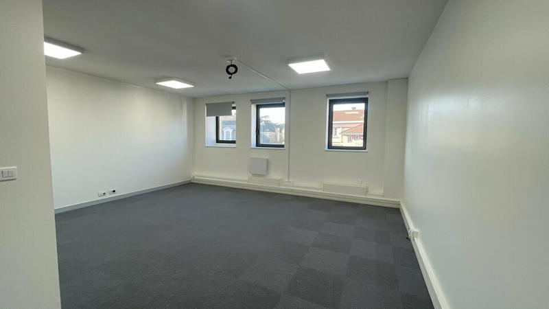 Bureau - 204 m²