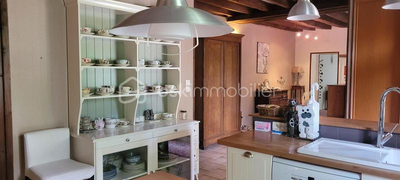 Maison en pierre - 222 m² - 9 pièces