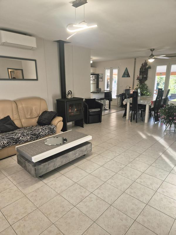 Villa - 90 m² - 4 pièces