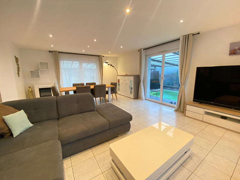 Maison - 181 m² - 5 pièces