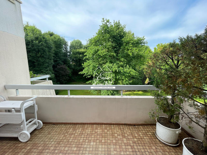 Appartement - 100 m² - 4 pièces