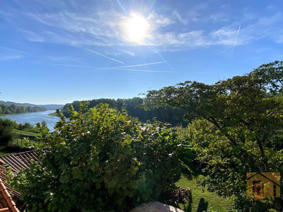 Maison - 180 m² - 6 pièces