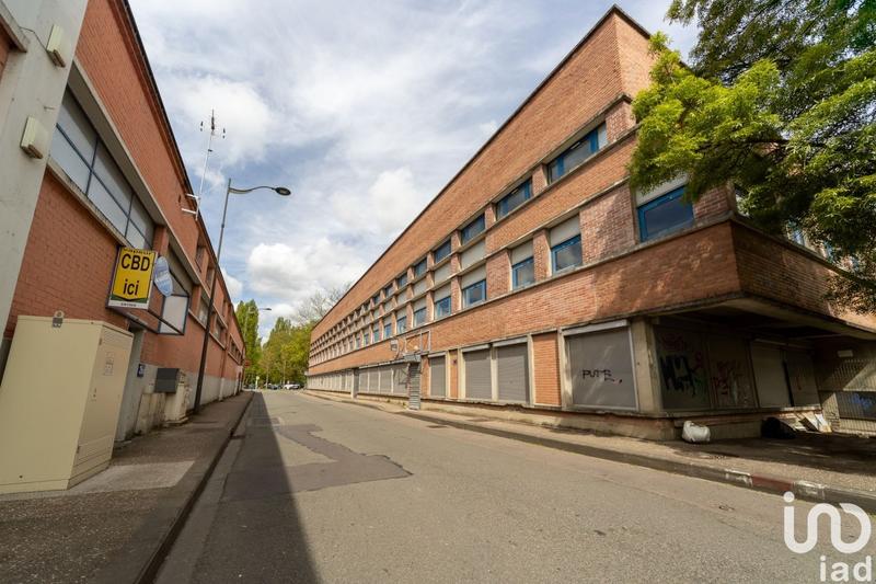 Local commercial - 1 200 m²