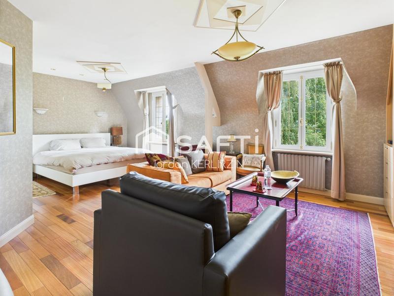 Maison - 380 m² - 13 pièces