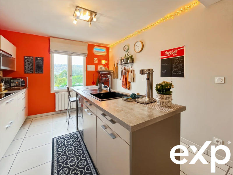 Maison traditionnelle - 147 m² - 7 pièces