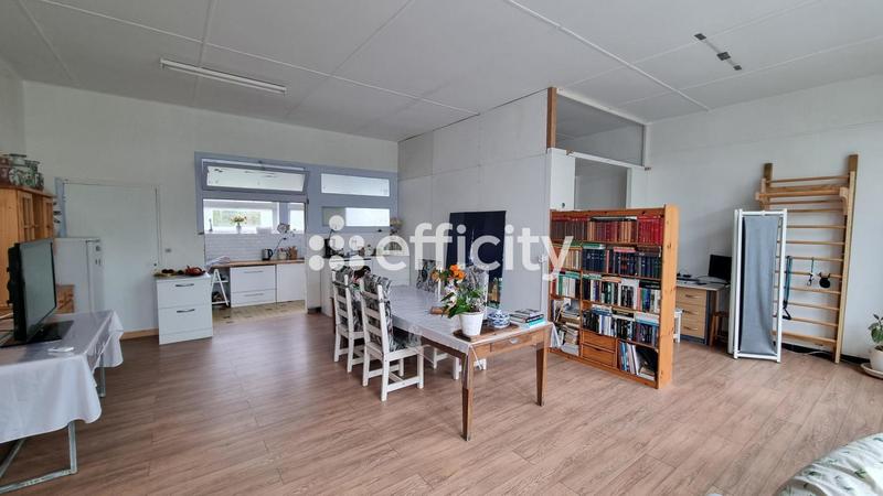 Maison - 205 m² - 8 pièces