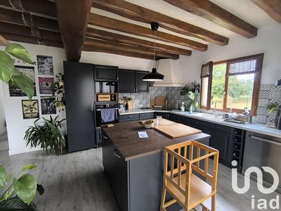 Maison - 207 m² - 8 pièces